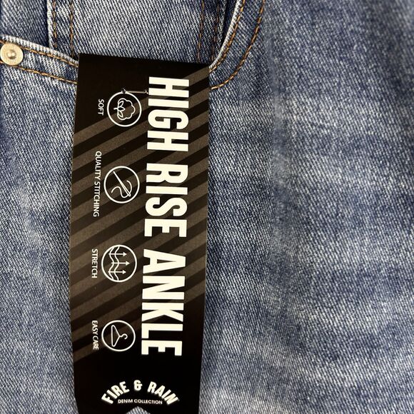 Fire & Rain High-Rise Ankle Length Jeans Tow Tone Size 9 Non Stretch NEW - Picture 9 of 10